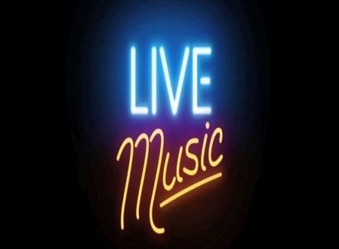 Lennon LaRicci at The Skye Bar & Grille