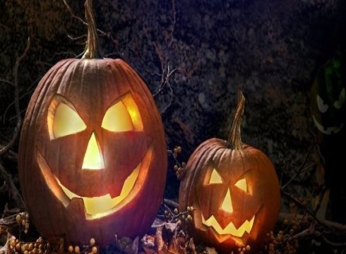 Halloween Party at Vista Rooftop