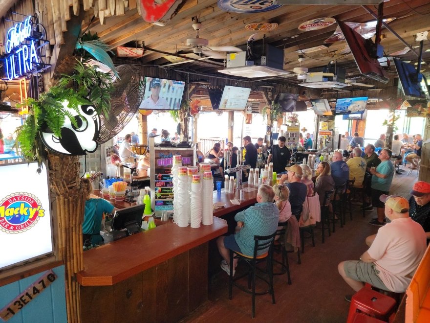 Macky's Bayside Bar & Grill