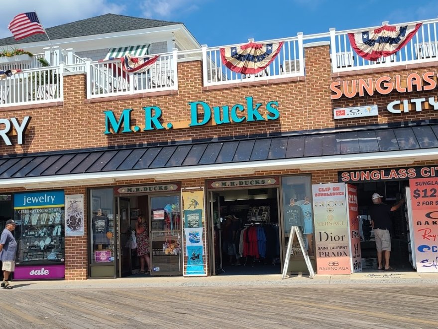 M R Ducks Apparel Shoppes